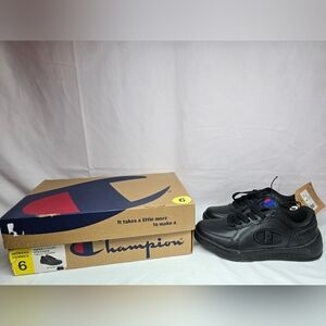 Champion Women's Super C Classic Court Sneaker size 6- New in box